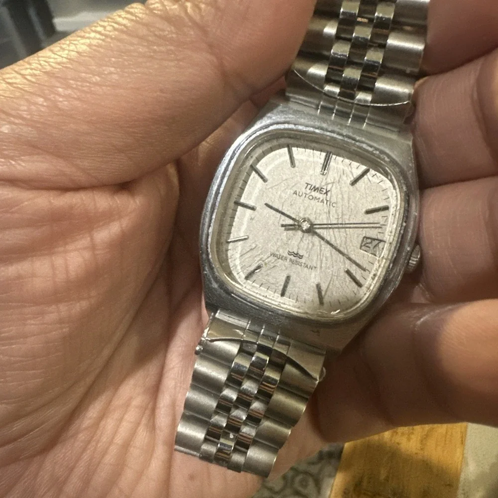 Working Vintage Timex Automatic Mens watch Silver Tone Steel 34mm Fit‎ 7.5 Runs